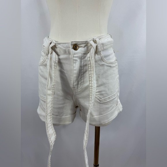 Women's White Strech Denim High Rise Shorts Size 27 Waist - Picture 2 of 7